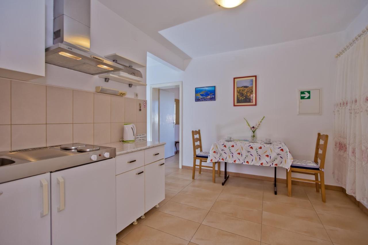 Apartments Hruban Χβαρ Εξωτερικό φωτογραφία